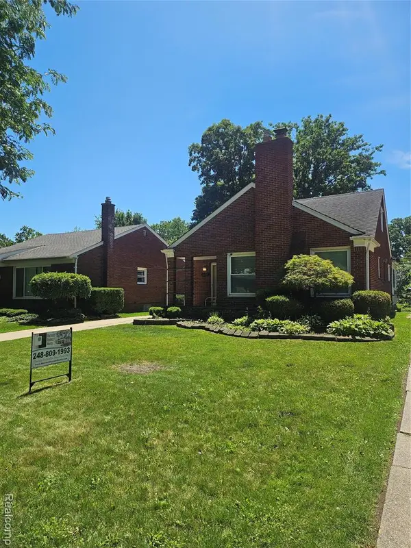 20296 Damman, Harper Woods, MI 48225
