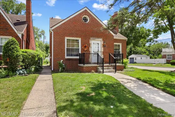 22941 Wilson, Dearborn, MI 48128