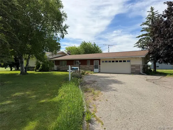 8886 Burnside, Brown City, MI 48416