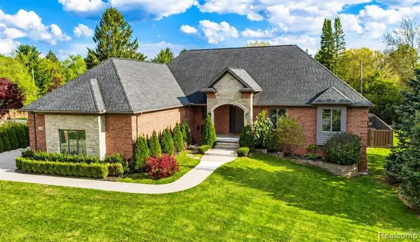 35339 W 13 Mile, Farmington Hills, MI 48331