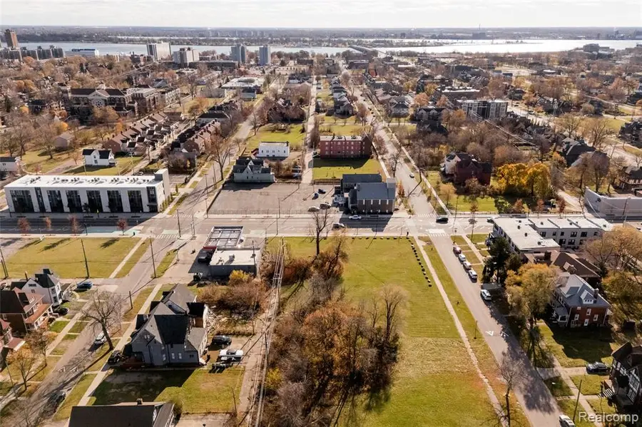 7319 Kercheval, Detroit, MI 48214 - #2
