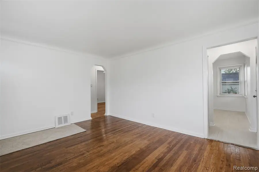 1717 Lindbergh, Wyandotte, MI 48192 - #3