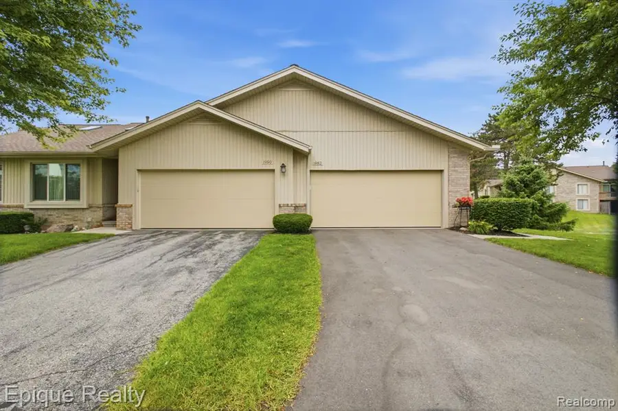 1982 Valley, Lake Orion, MI 48360 - #2