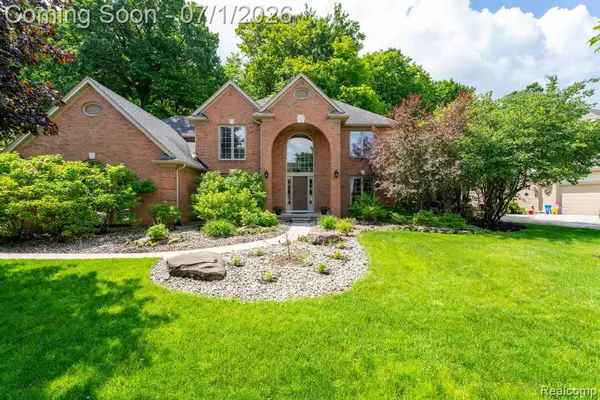 21596 Chase, Novi, MI 48375