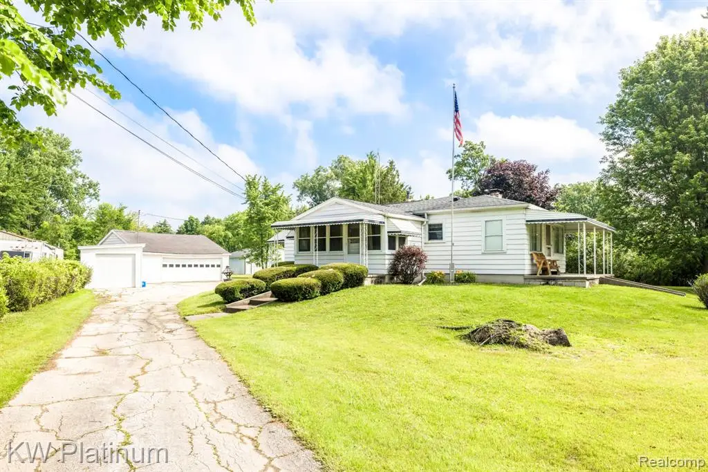 5930 Gratiot, Saint Clair, MI 48079 - #1