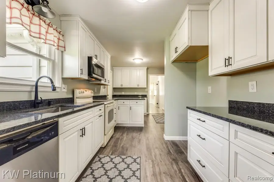 5930 Gratiot, Saint Clair, MI 48079 - #3