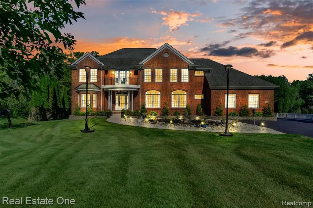 33850 Braebury, Farmington Hills, MI 48331 - #1
