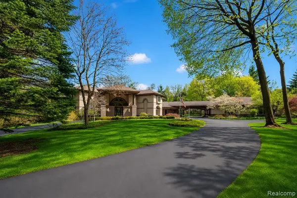 1800 Tiverton, Bloomfield Hills, MI 48304