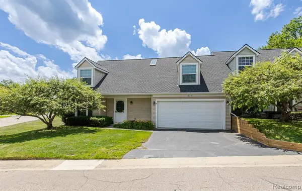 1074 Sandpiper, Waterford, MI 48328
