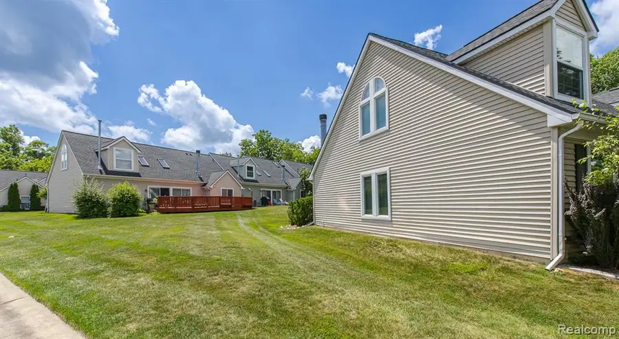 1074 Sandpiper, Waterford, MI 48328 - #3