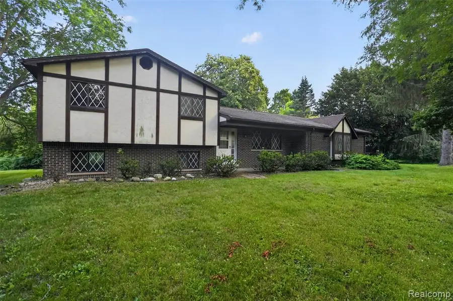 16955 English, Manchester, MI 48158 - #3