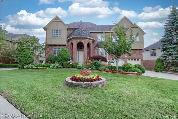 41672 Clemens, Novi, MI 48377