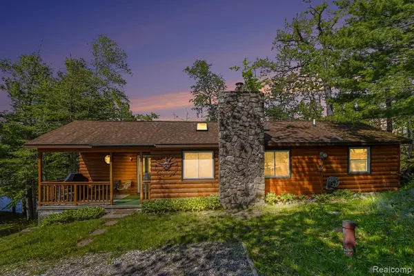 9516 E Gaylanta, Atlanta, MI 49709