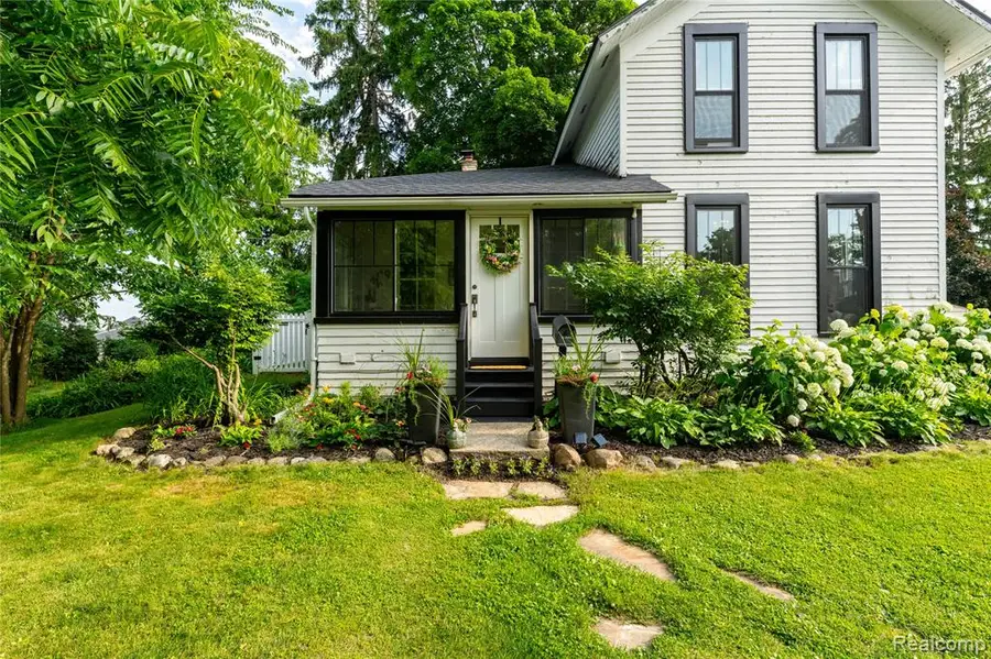 273 W Walled Lake, Walled Lake, MI 48390 - #2