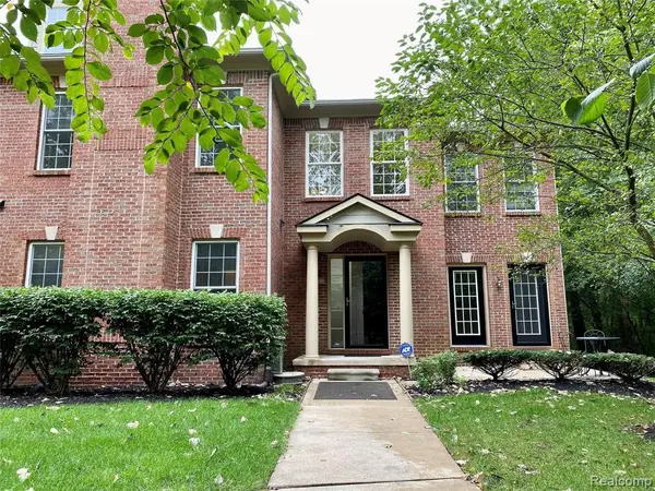 251 S Village #21, Canton, MI 48188