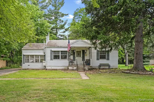 22341 Nancy, Southfield, MI 48033