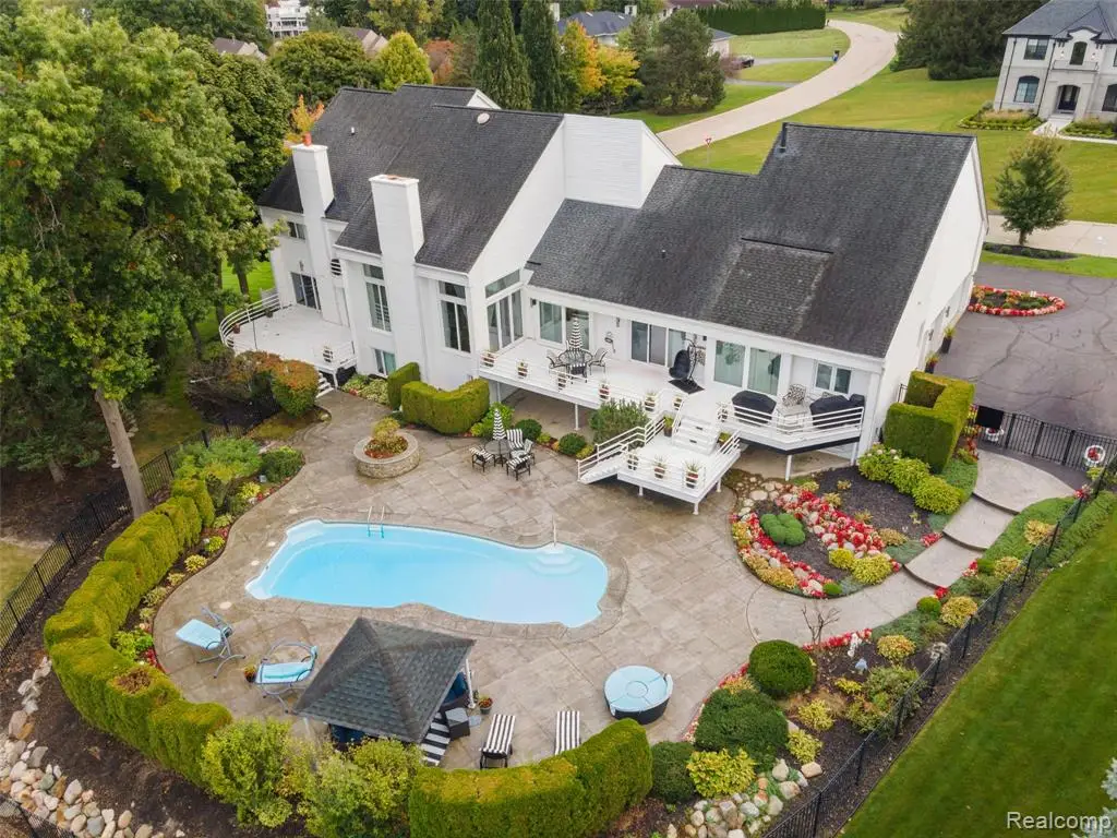 3802 Columbia, Bloomfield Hills, MI 48302 - #1
