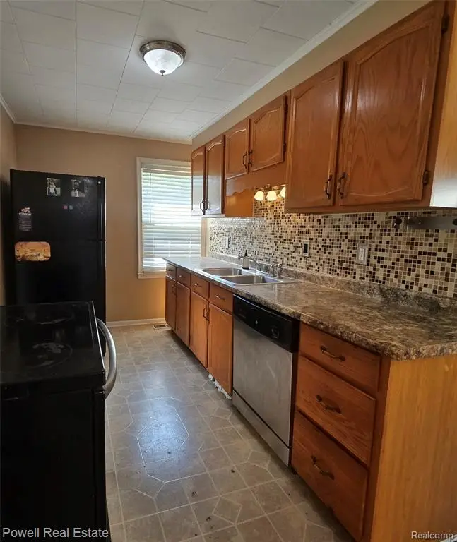25621 Send, Roseville, MI 48066 - #3