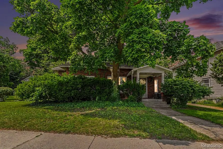 1327 Jefferson, Muskegon, MI 49441 - #2