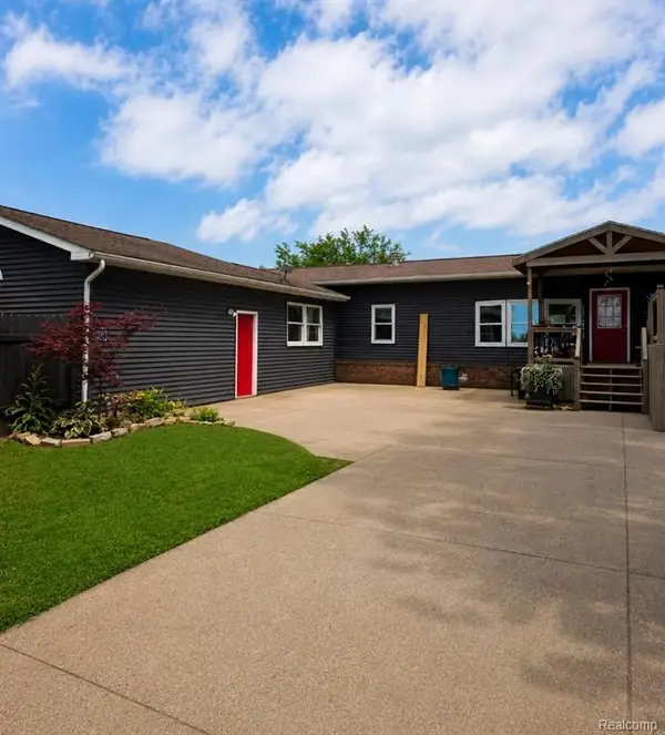 26711 Q, Albion, MI 49224
