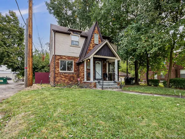 16888 Huntington, Detroit, MI 48219