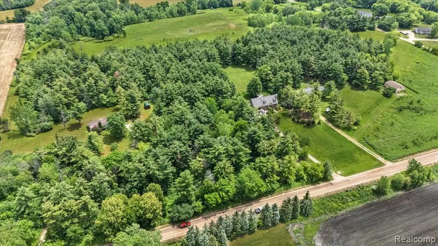 Par 3-A Pennell, Imlay City, MI 48444 - #2