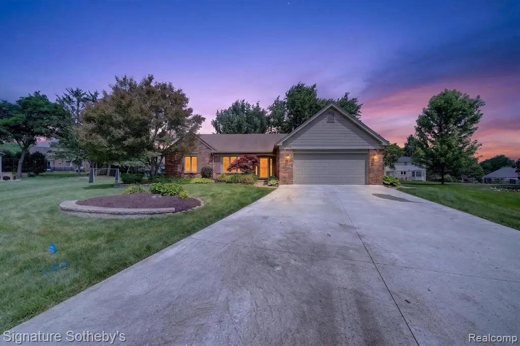 23499 Winthrop, Novi, MI 48375 - #1