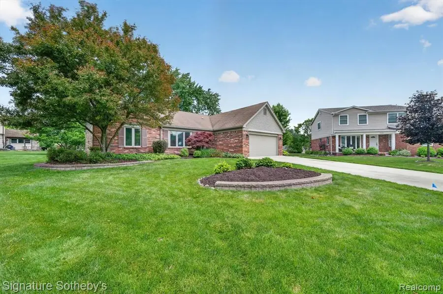 23499 Winthrop, Novi, MI 48375 - #2