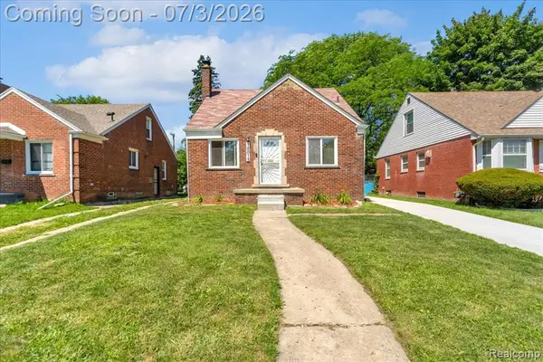 10013 Warwick, Detroit, MI 48228