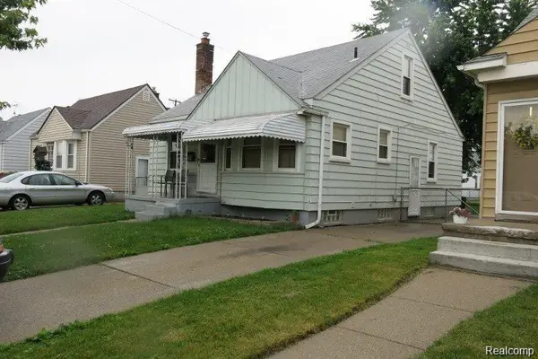 20916 Dexter, Warren, MI 48089