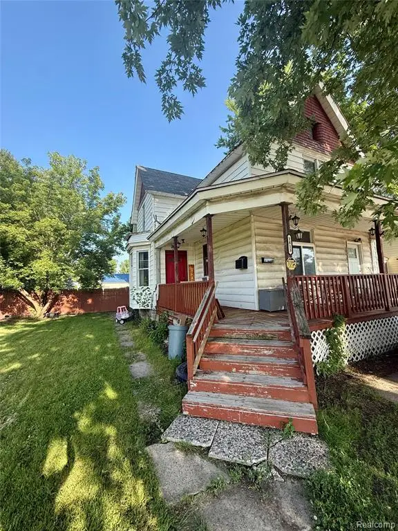 1813 10th, Port Huron, MI 48060
