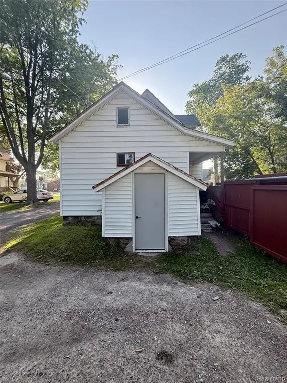 1813 10th, Port Huron, MI 48060 - #2