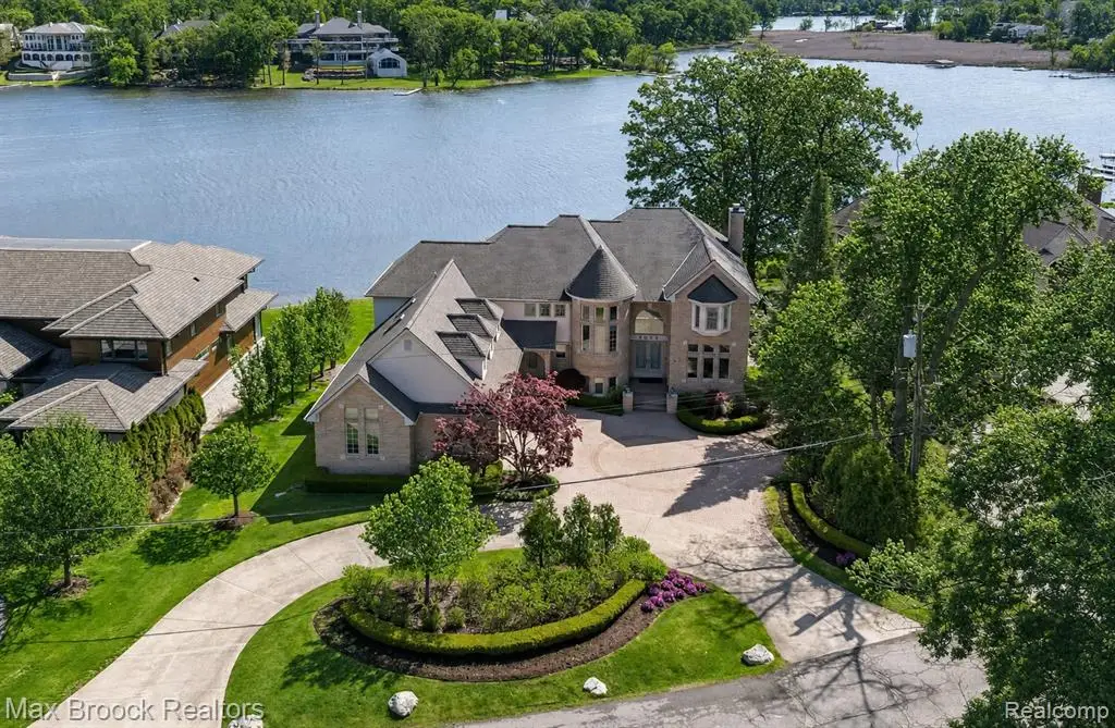 1832 Long Lake Shore, Bloomfield Hills, MI 48302 - #1