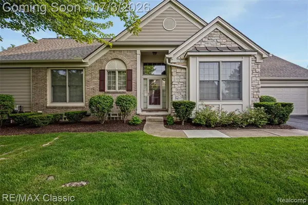 16934 Lochmoor, Northville, MI 48168