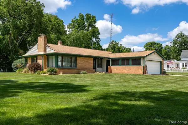 215 White, Imlay City, MI 48444