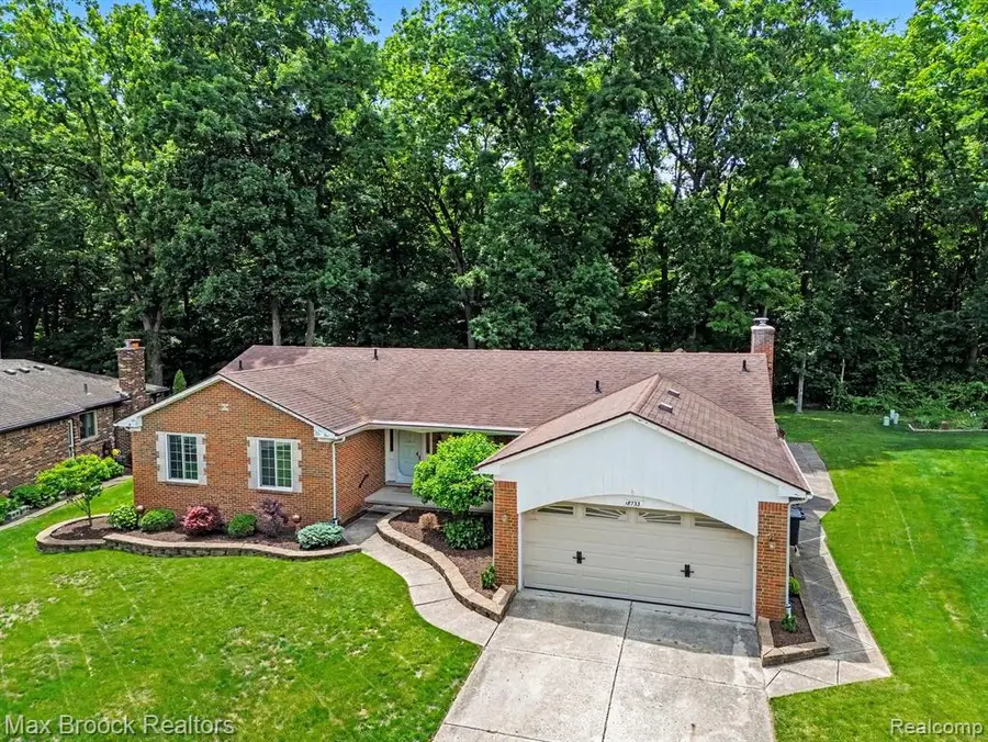 18733 Yorkshire, Livonia, MI 48152 - #2