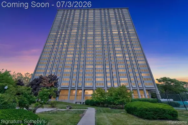 1300 E Lafayette #912, Detroit, MI 48207