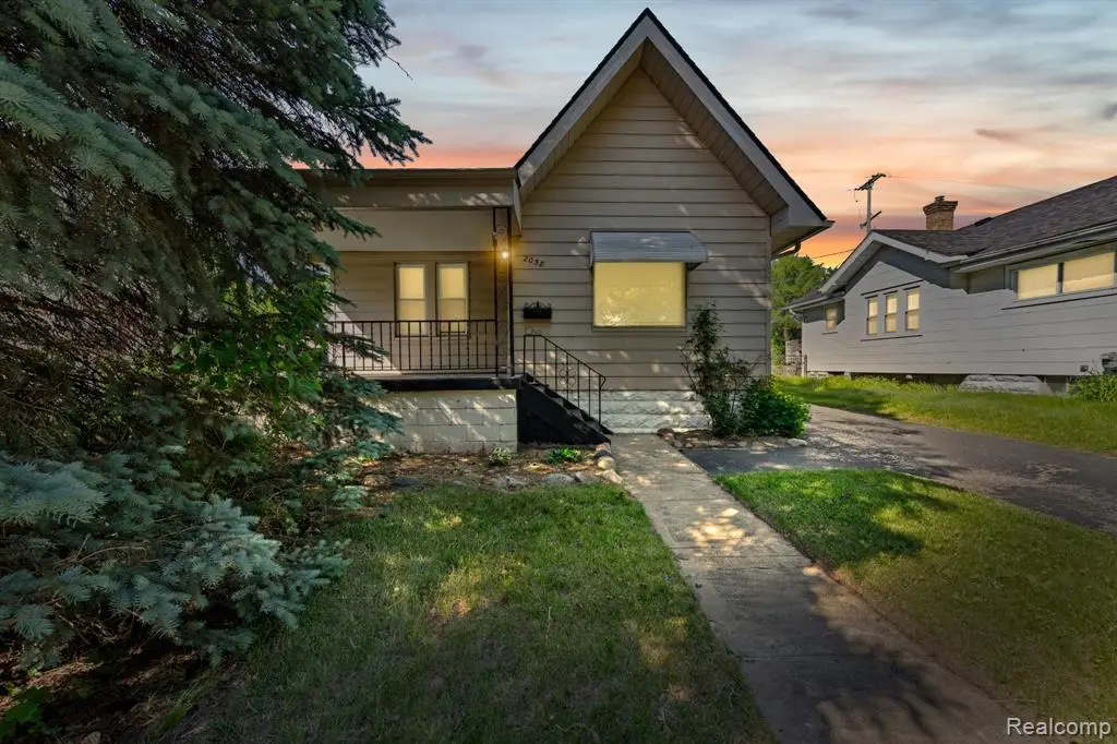 2058 Cartier, Flint, MI 48504 - #1