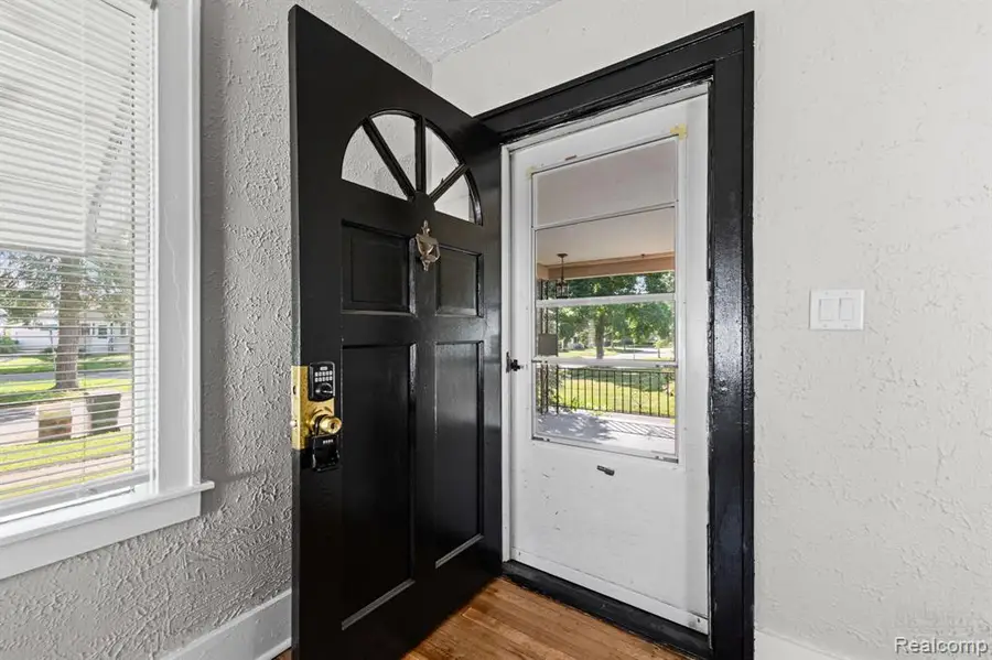 2058 Cartier, Flint, MI 48504 - #3