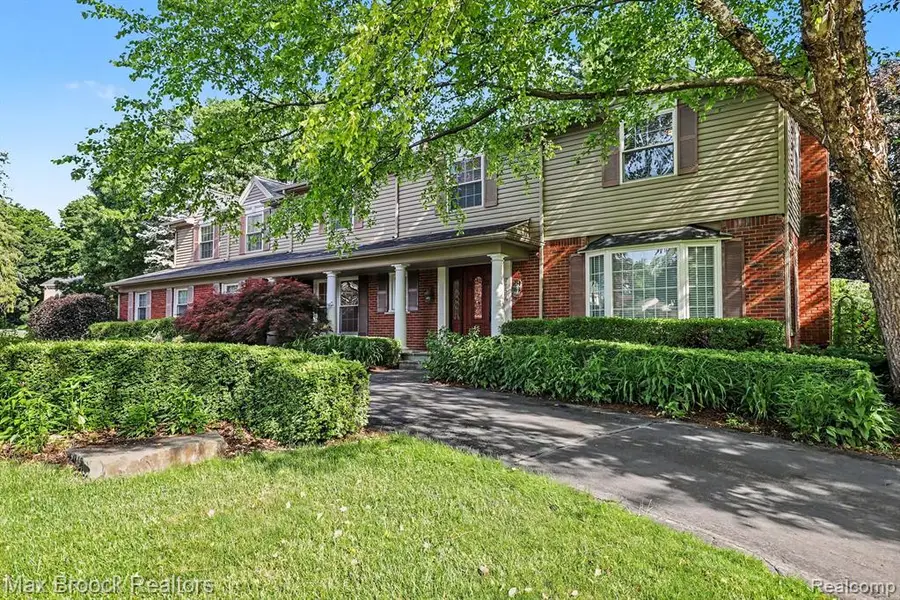 3794 Shellmarr, Bloomfield Hills, MI 48302 - #3