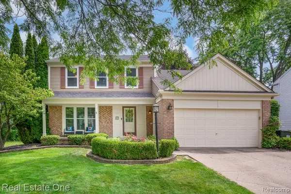 606 Whitney, Rochester Hills, MI 48307