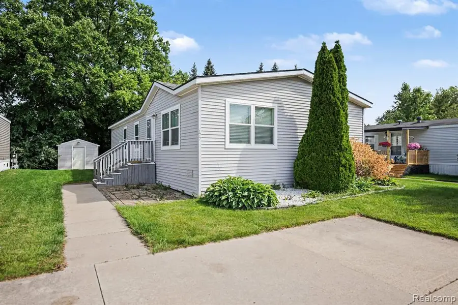 2700 Shimmons, Auburn Hills, MI 48326 - #2