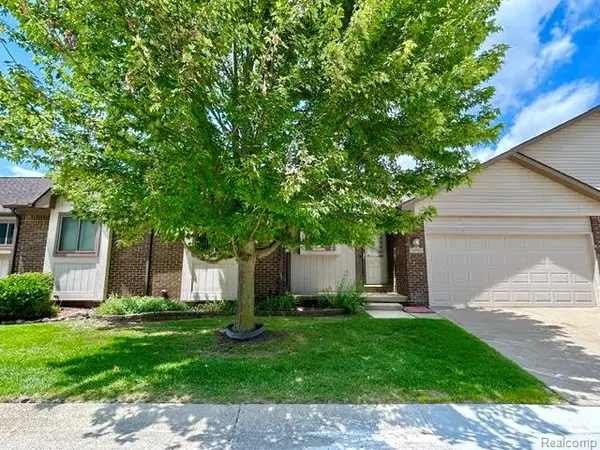 20557 Longwood #63, Clinton Township, MI 48038