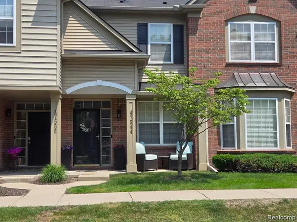 47544 Pembroke, Canton, MI 48188