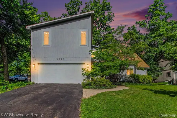 1670 Post, West Bloomfield, MI 48324