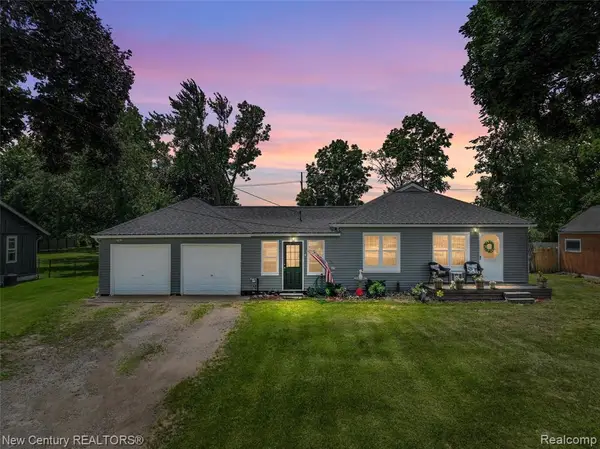 5763 Graves, Waterford, MI 48327