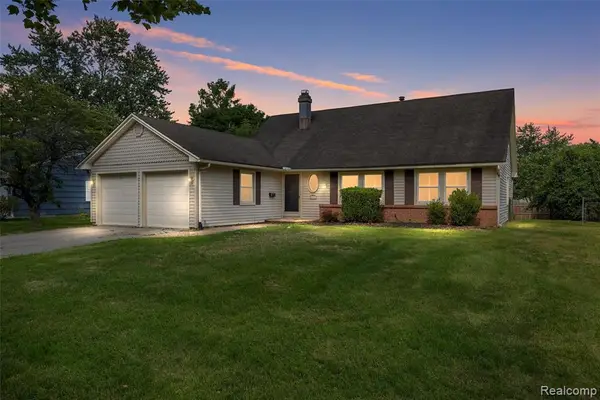 4942 Butler, Troy, MI 48085