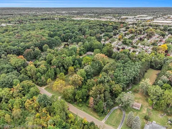 7655 Koppernick, Canton, MI 48187