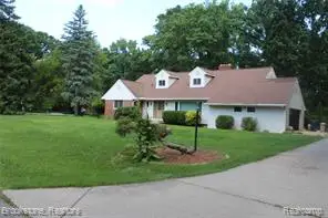 4440 Marquis Lane, Bloomfield, MI 48301 - #2