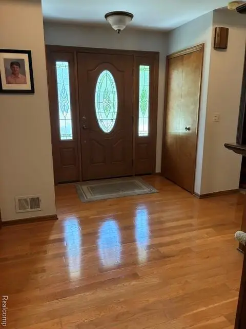 24760 Sutherland, Novi, MI 48374 - #3